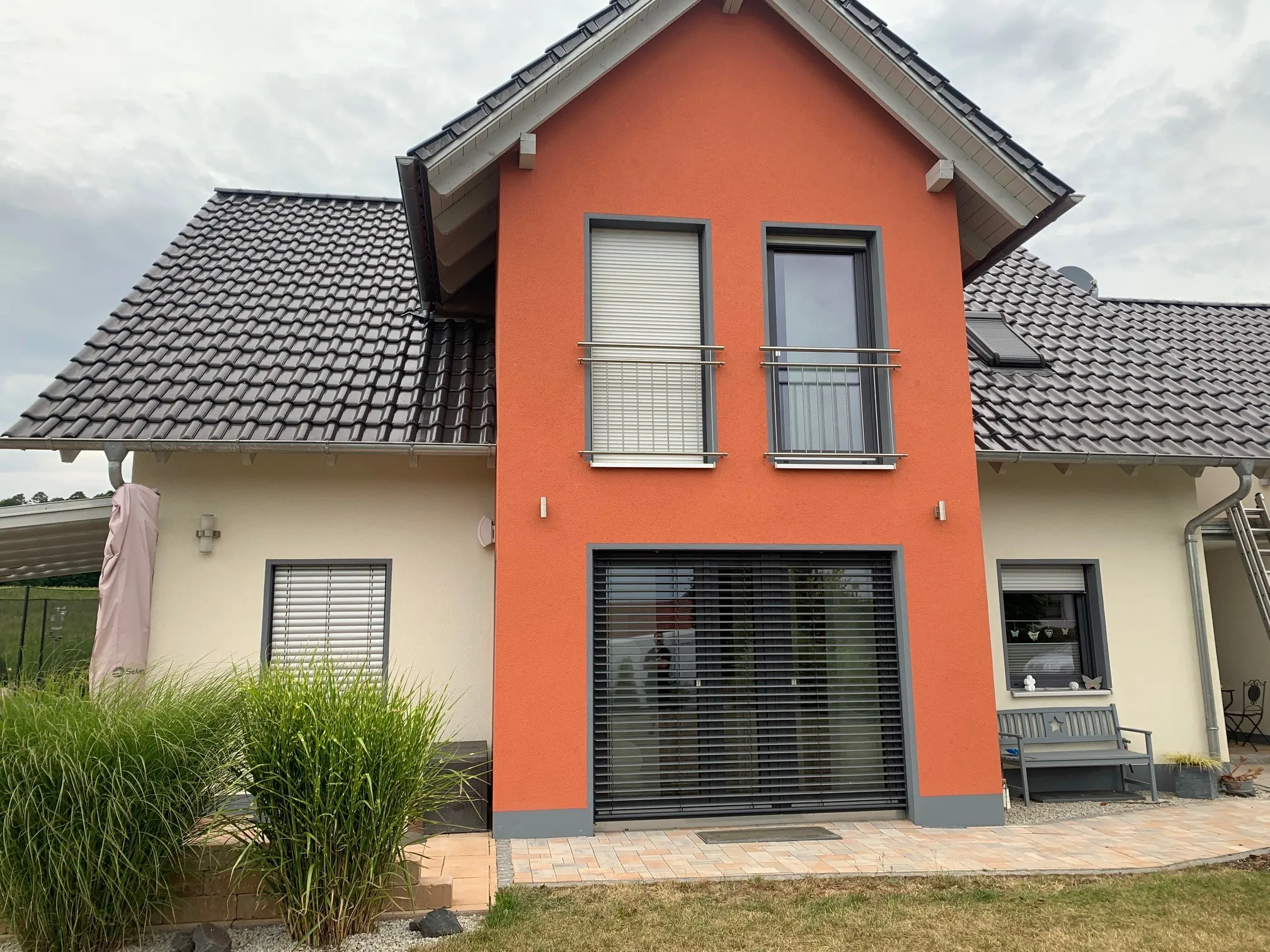 zwei franzoesische Balkone nach Wunschmaß gefertigt und montiert